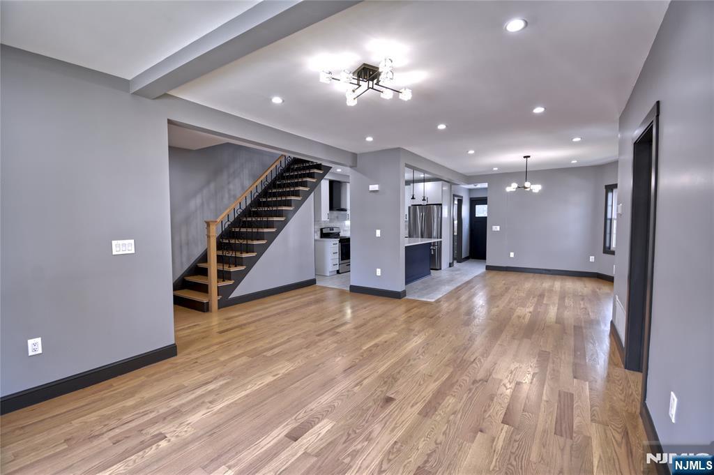 72 Hille Place Ridgefield Park, NJ 07660 - Photo 3 of 39