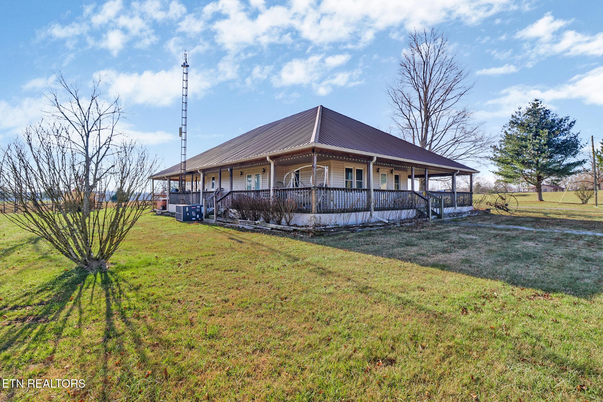 1275 Twin Bridge Road Deer Lodge, TN 37726 - Photo 3 of 47 Gallery Image 3