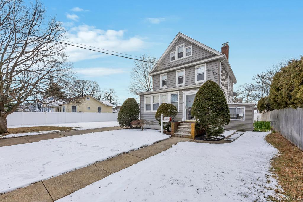 218 Woodlawn Road West Hempstead, NY 11552 - Photo 1 of 26