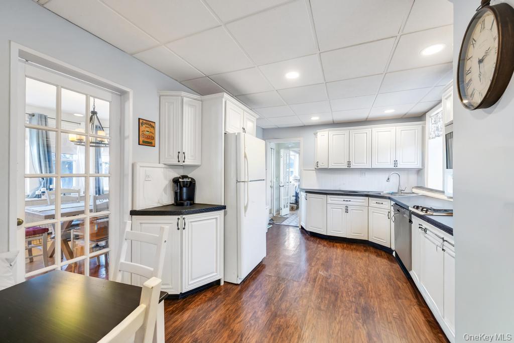 218 Woodlawn Road West Hempstead, NY 11552 - Photo 12 of 26