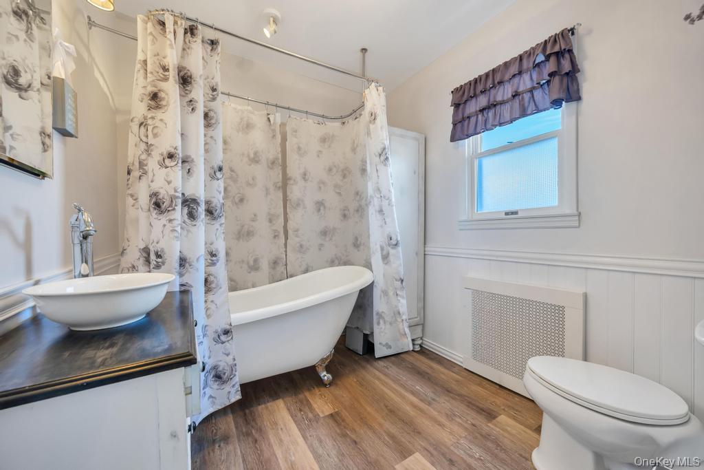 218 Woodlawn Road West Hempstead, NY 11552 - Photo 19 of 26