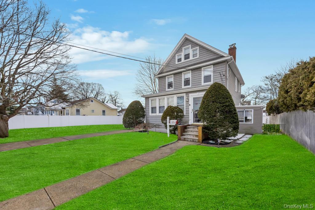 218 Woodlawn Road West Hempstead, NY 11552 - Photo 2 of 26