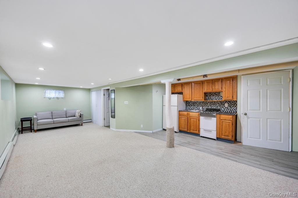 218 Woodlawn Road West Hempstead, NY 11552 - Photo 22 of 26