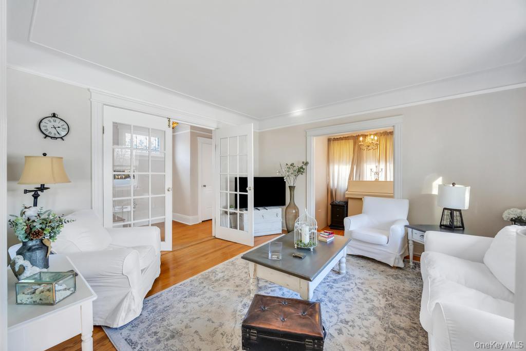 218 Woodlawn Road West Hempstead, NY 11552 - Photo 6 of 26