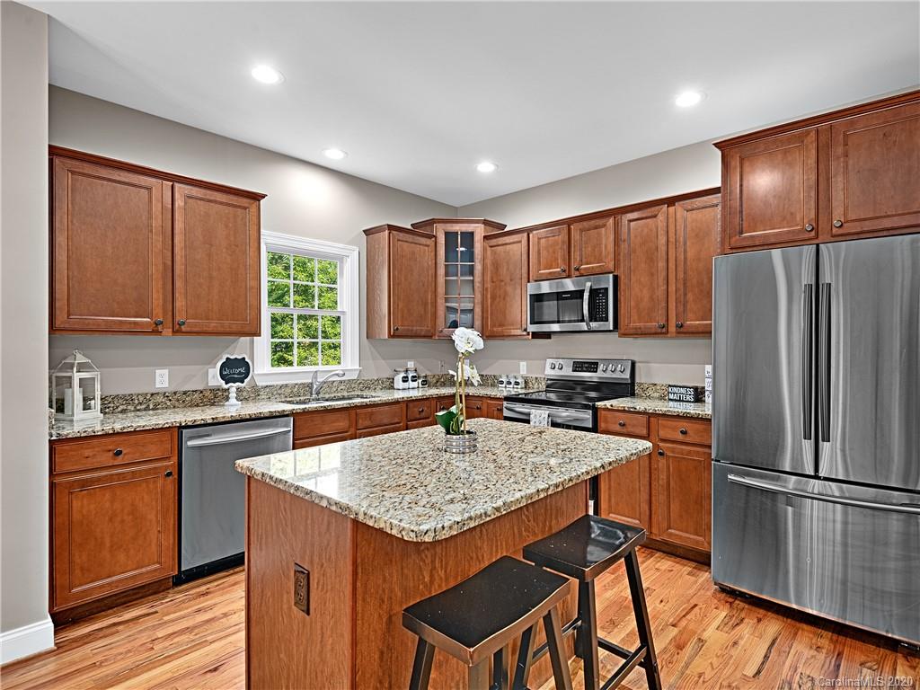31 Noble Road Fairview, NC 28730 - Photo 10 of 24 Gallery Image 10