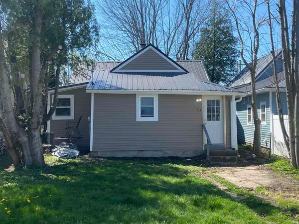 $104,000 | 208 West Jay Street, Dunkirk, IN 47336