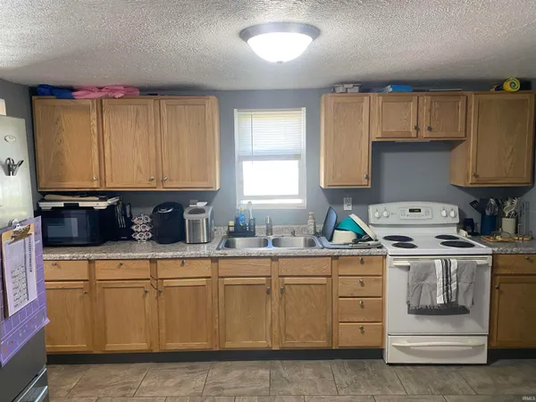 $104,000 | 208 West Jay Street, Dunkirk, IN 47336