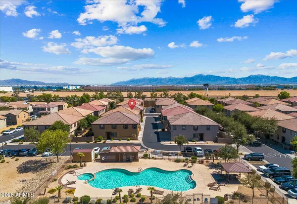 a view of houses with outdoor space and lake view