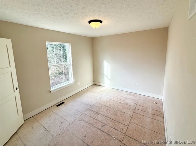 $289,500 | 8024 Hudson Lane, Georgetown, IN 47122