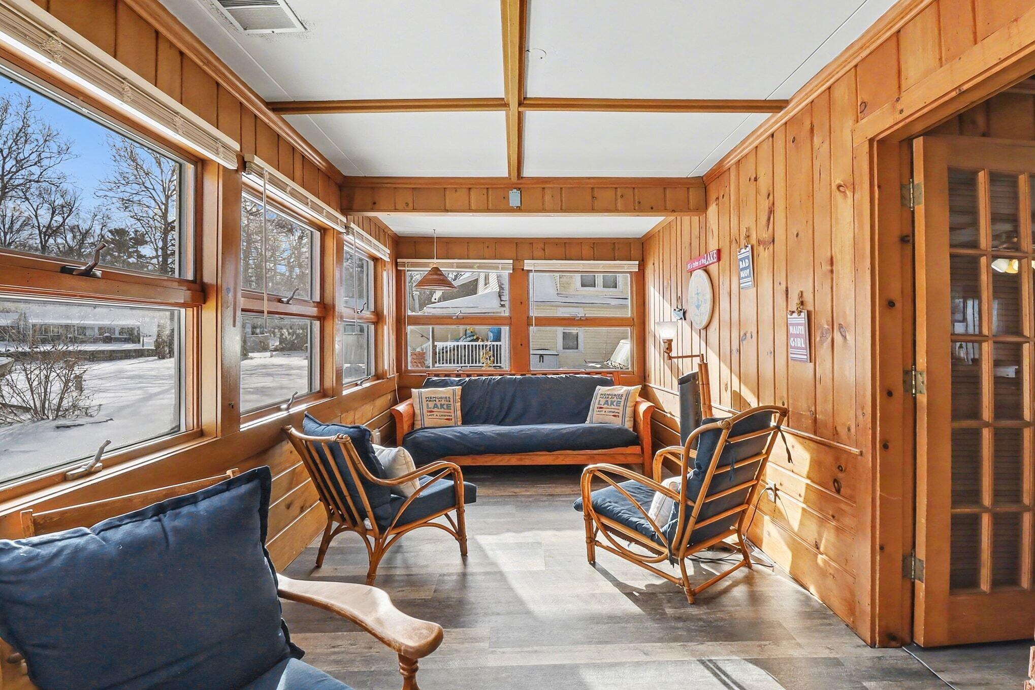 11637 Algonquin Drive Pinckney, MI 48169 - Photo 11 of 34 Sunroom