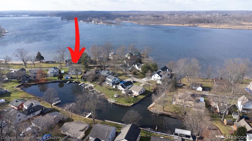 11637 Algonquin Drive Pinckney, MI 48169 - Photo 29 of 34 Aerial