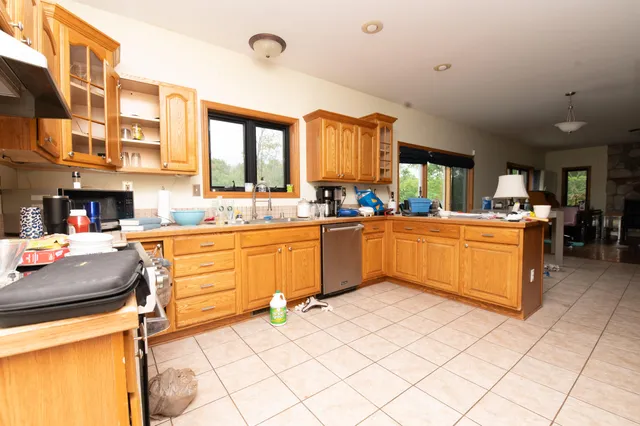 $475,000 | 6461 Blue Heron Pointe Drive, Waterford, WI 53185