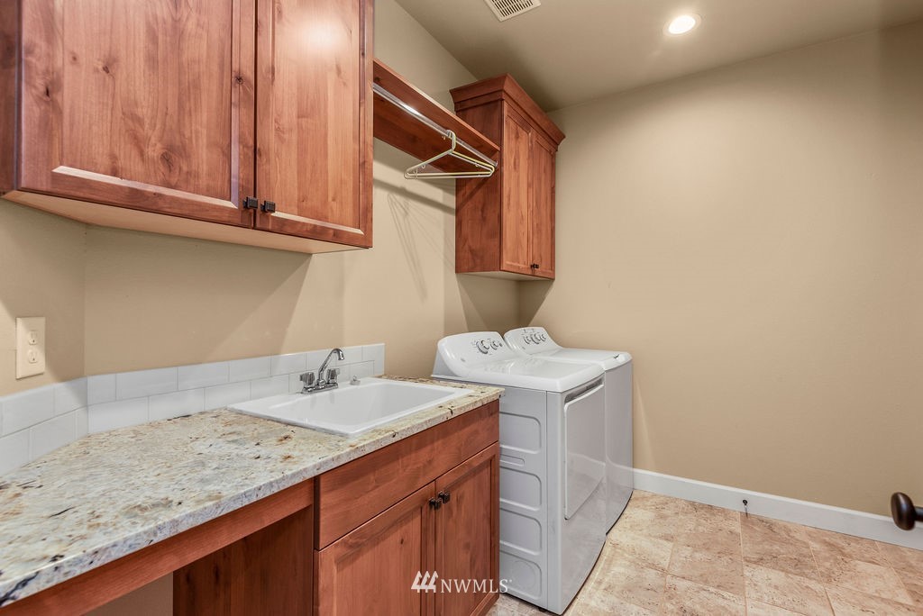 1724 Bodine Extension Road Kelso, WA 98626 - Photo 17 of 20 Gallery Image 17
