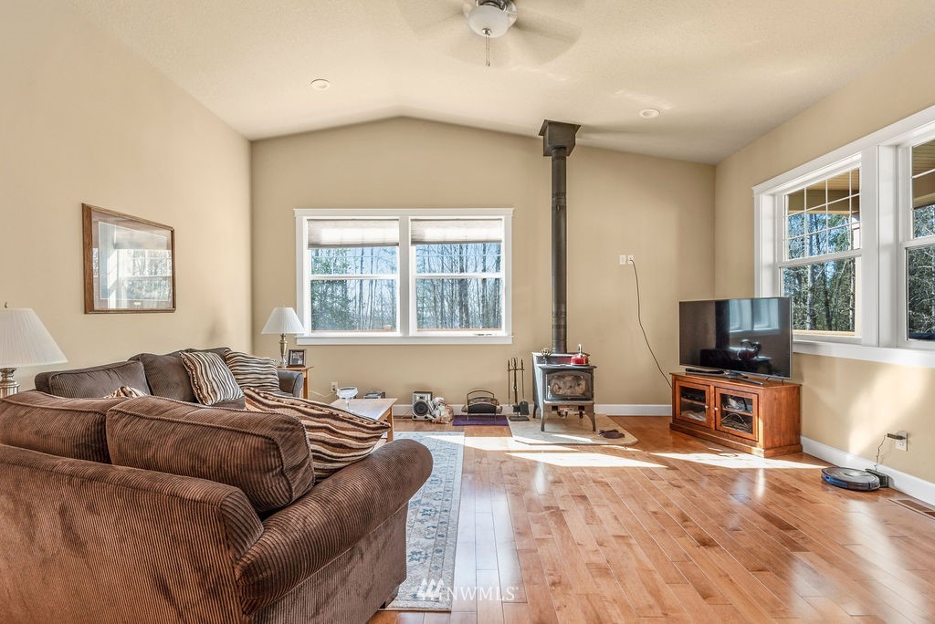 1724 Bodine Extension Road Kelso, WA 98626 - Photo 7 of 20 Gallery Image 7