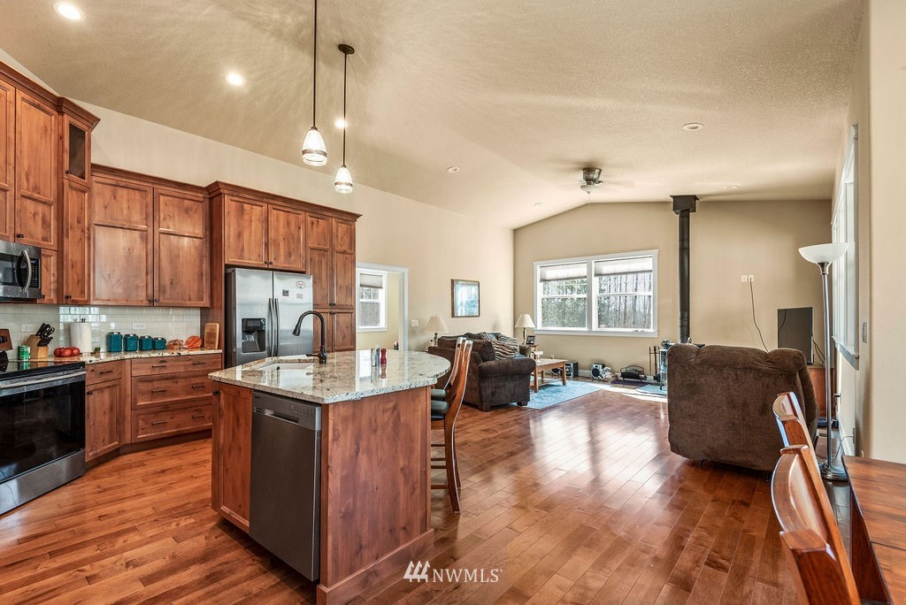 1724 Bodine Extension Road Kelso, WA 98626 - Photo 10 of 20 Gallery Image 10