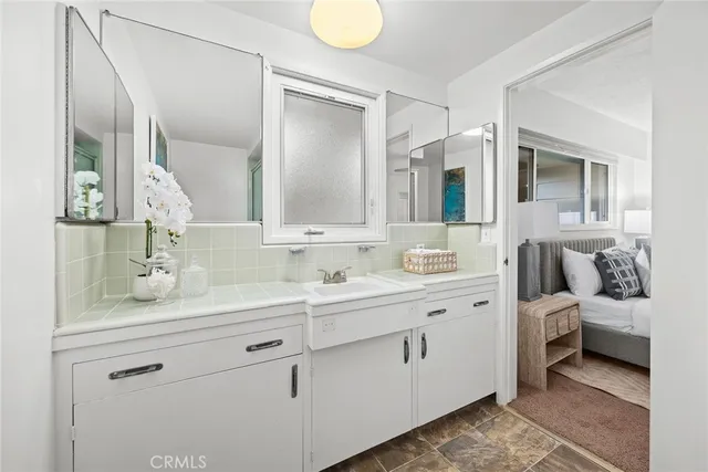 $959,000 | 924 South Orange Grove Boulevard, Unit D, Pasadena, CA 91105