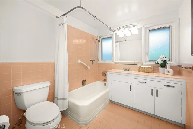 $959,000 | 924 South Orange Grove Boulevard, Unit D, Pasadena, CA 91105