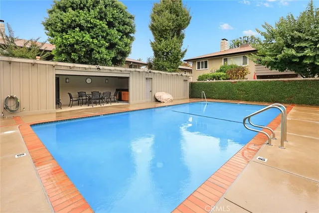 $959,000 | 924 South Orange Grove Boulevard, Unit D, Pasadena, CA 91105