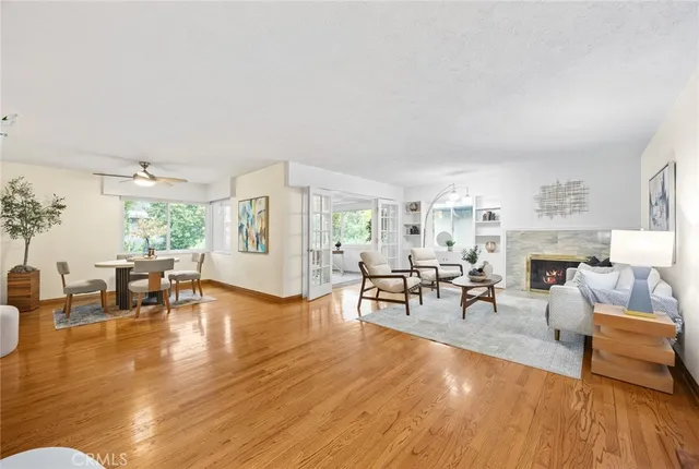 $959,000 | 924 South Orange Grove Boulevard, Unit D, Pasadena, CA 91105