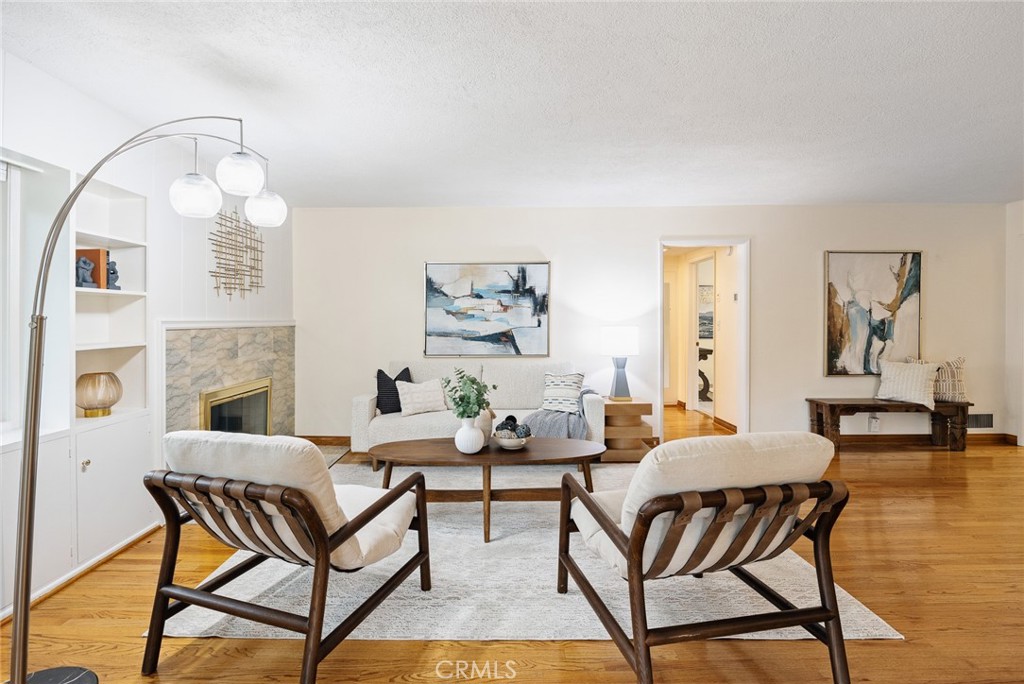 924 South Orange Grove Boulevard, Unit D Pasadena, CA 91105 - Photo 7 of 25