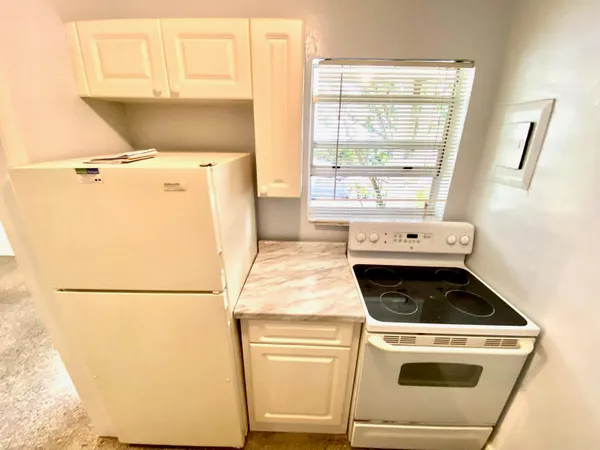 $1,695 | 415 6th Avenue North, Unit 419, Lake Worth Beach, FL 33460