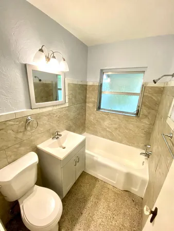 $1,695 | 415 6th Avenue North, Unit 419, Lake Worth Beach, FL 33460