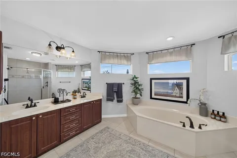 $439,900 | 519 Northeast 19th Terrace, Cape Coral, FL 33909