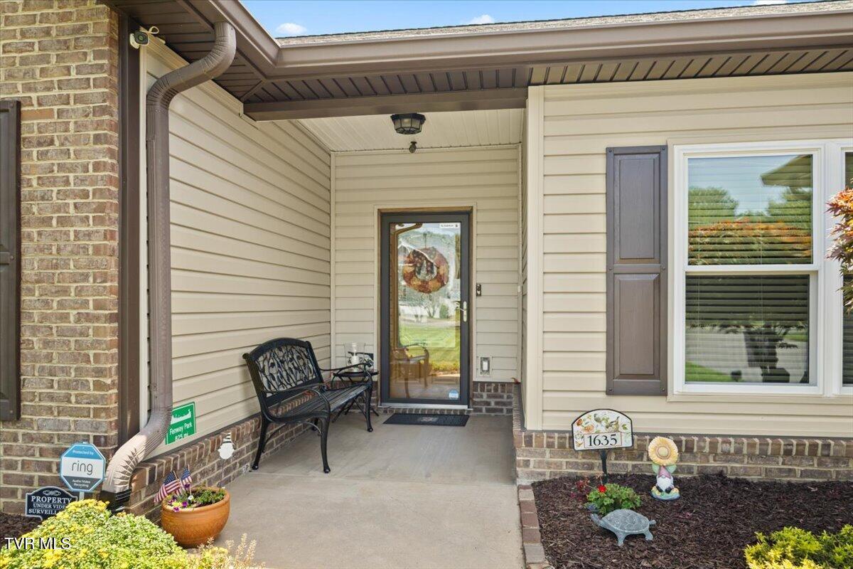 1635 Cooks Valley Road Kingsport, TN 37664 - Photo 5 of 53 05-128A0764