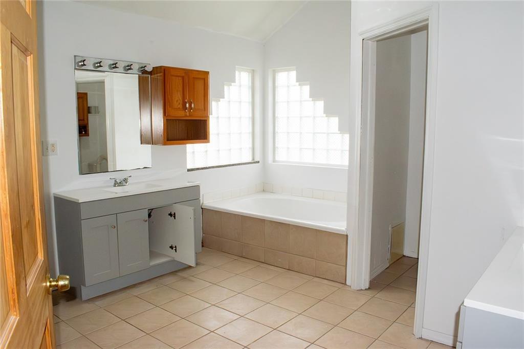 1378 Robbins Station Road Irwin, PA 15642 - Photo 16 of 46