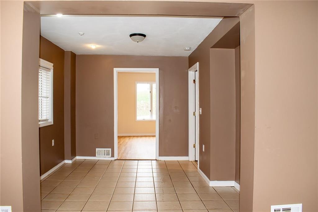 1378 Robbins Station Road Irwin, PA 15642 - Photo 22 of 46