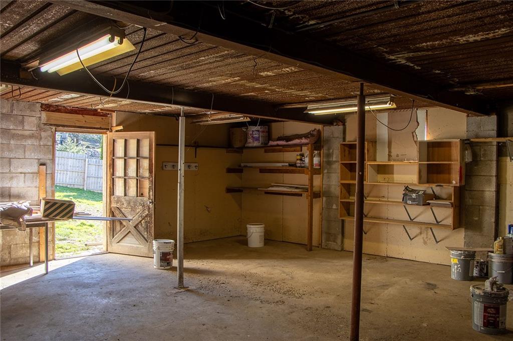 1378 Robbins Station Road Irwin, PA 15642 - Photo 38 of 46