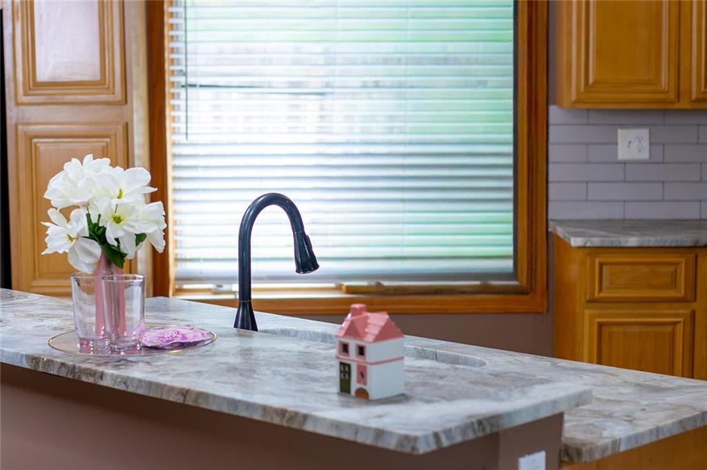 1378 Robbins Station Road Irwin, PA 15642 - Photo 7 of 46