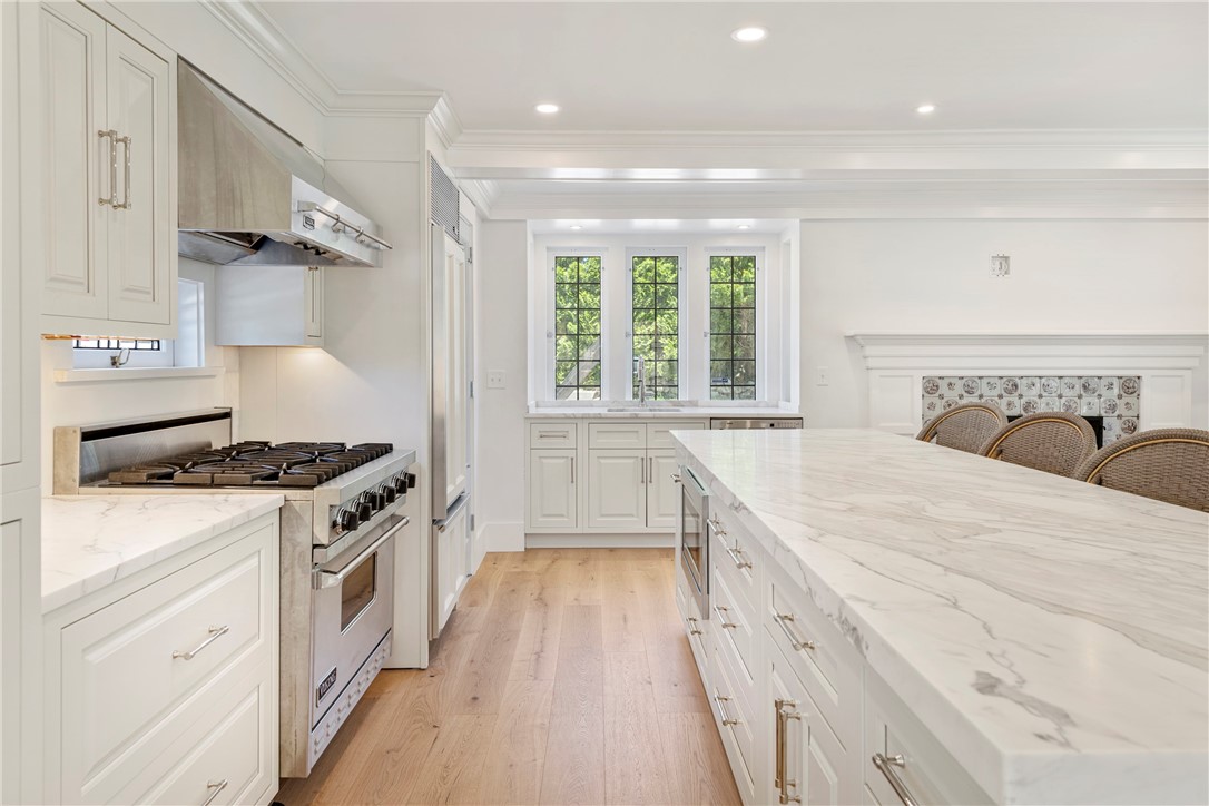 17 East Hills Road Westerly, RI 02891 - Photo 12 of 34