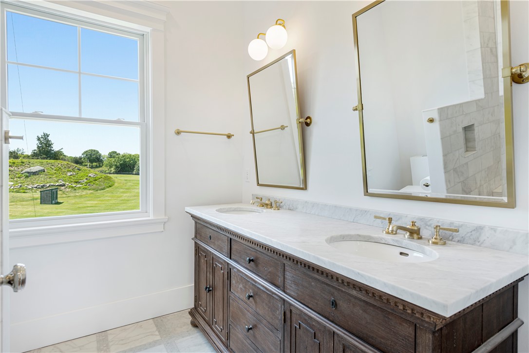 17 East Hills Road Westerly, RI 02891 - Photo 18 of 34