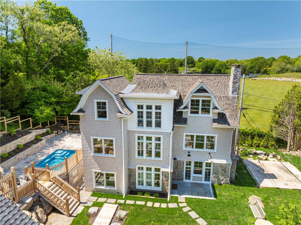 17 East Hills Road Westerly, RI 02891 - Photo 5 of 34