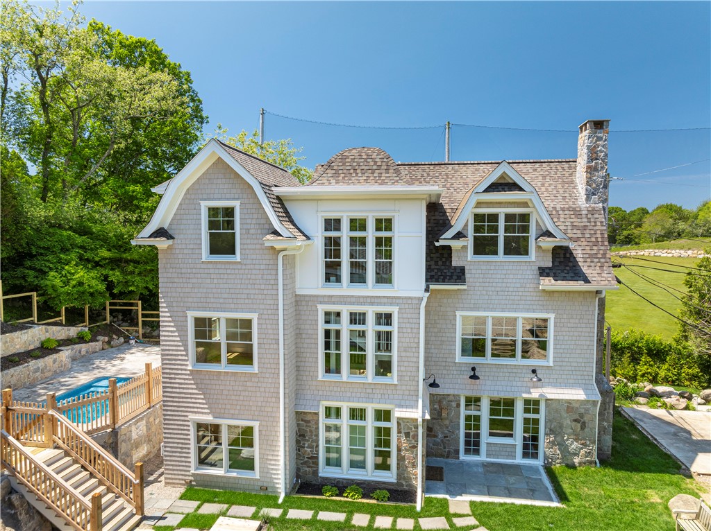 17 East Hills Road Westerly, RI 02891 - Photo 9 of 34