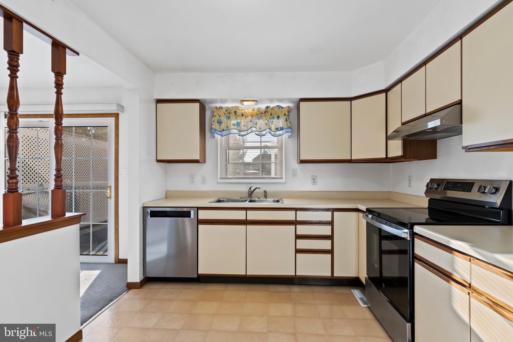 110 Litchfield Road Harrisburg, PA 17112 - Photo 13 of 38 Gallery Image 13
