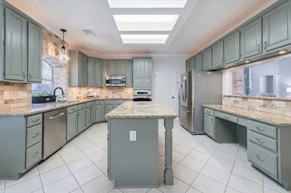 $365,000 | 17931 Silver Ash Lane, Houston, TX 77095