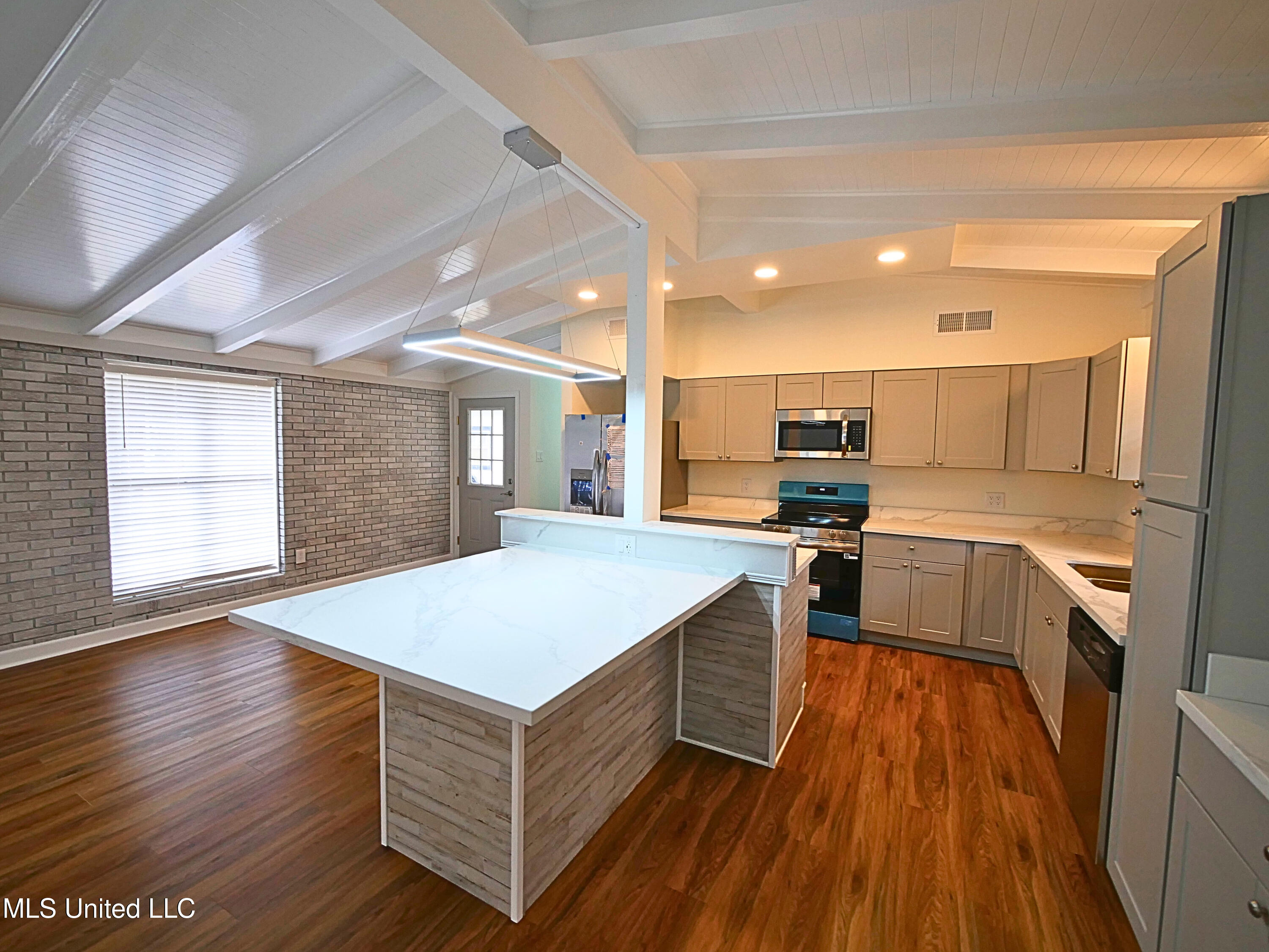 8820 Manoo Place Diamondhead, MS 39525 - Photo 14 of 30 P1120680 - Edited