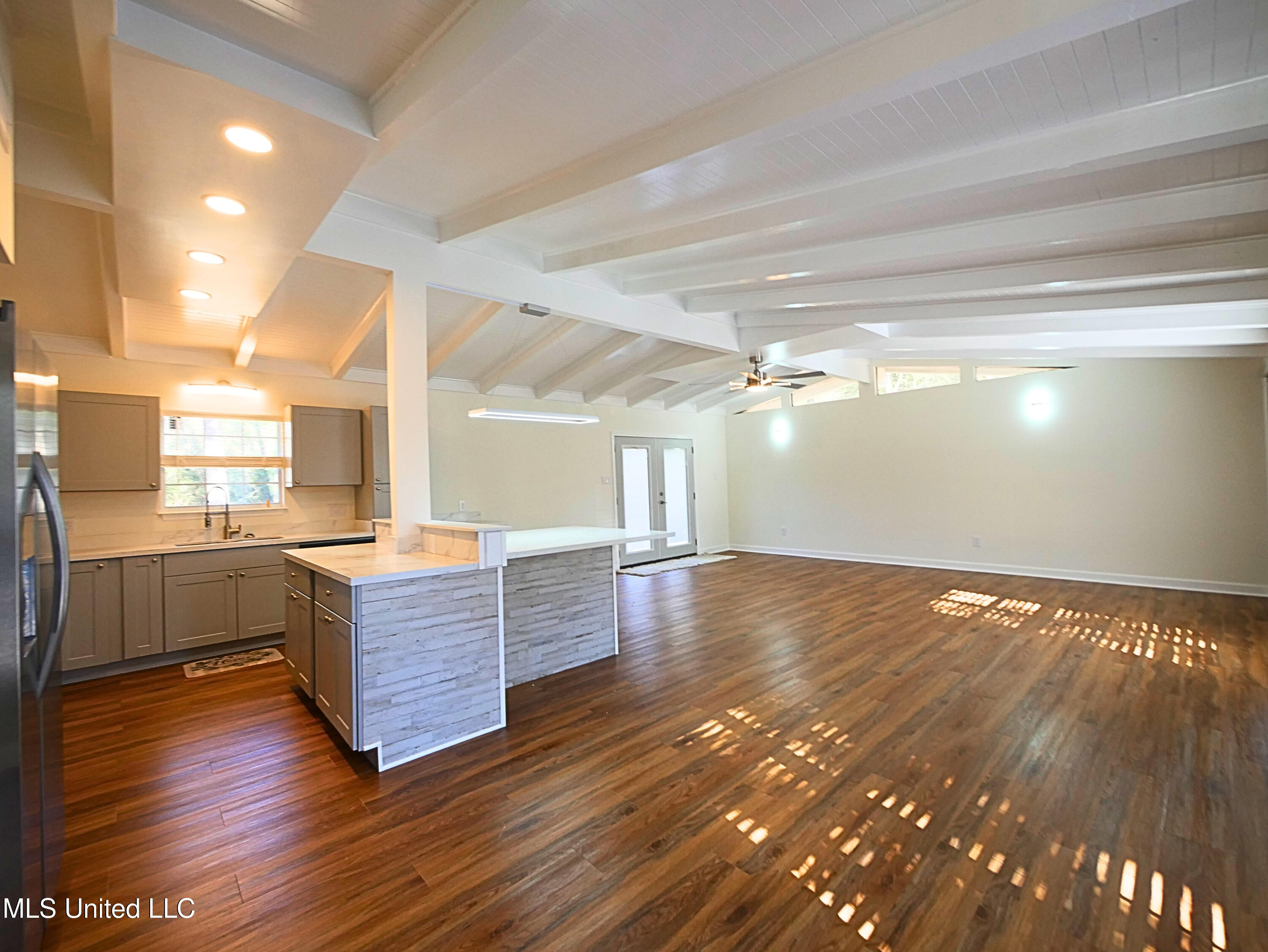 8820 Manoo Place Diamondhead, MS 39525 - Photo 5 of 28 P1120718 - Edited