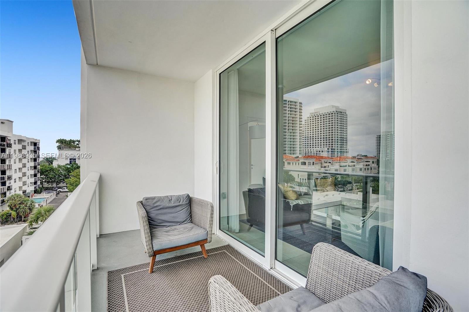 401 North Birch Road, Unit 513 Fort Lauderdale, FL 33304 - Photo 30 of 37 a living room with furniture