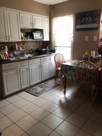 37 Balis Street Springfield, MA 01109 - Photo 7 of 18
