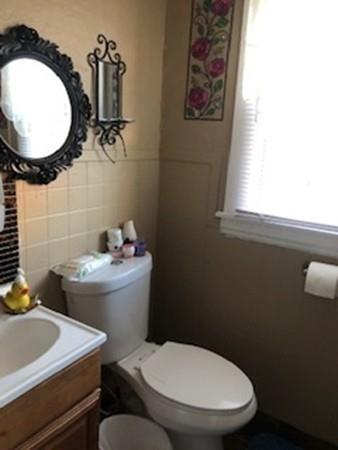 37 Balis Street Springfield, MA 01109 - Photo 10 of 18