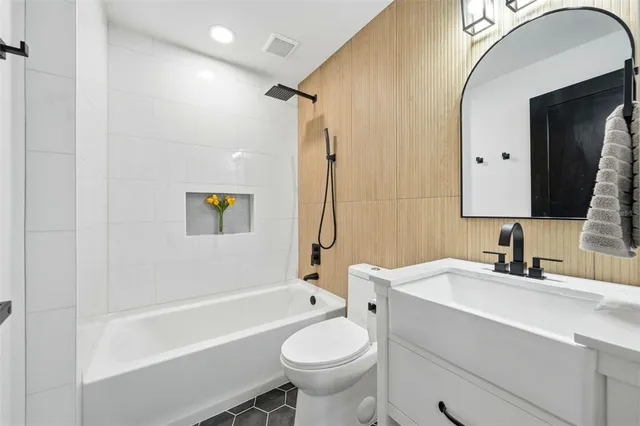 $1,699,000 | 382 Riverside Drive, Ormond Beach, FL 32176