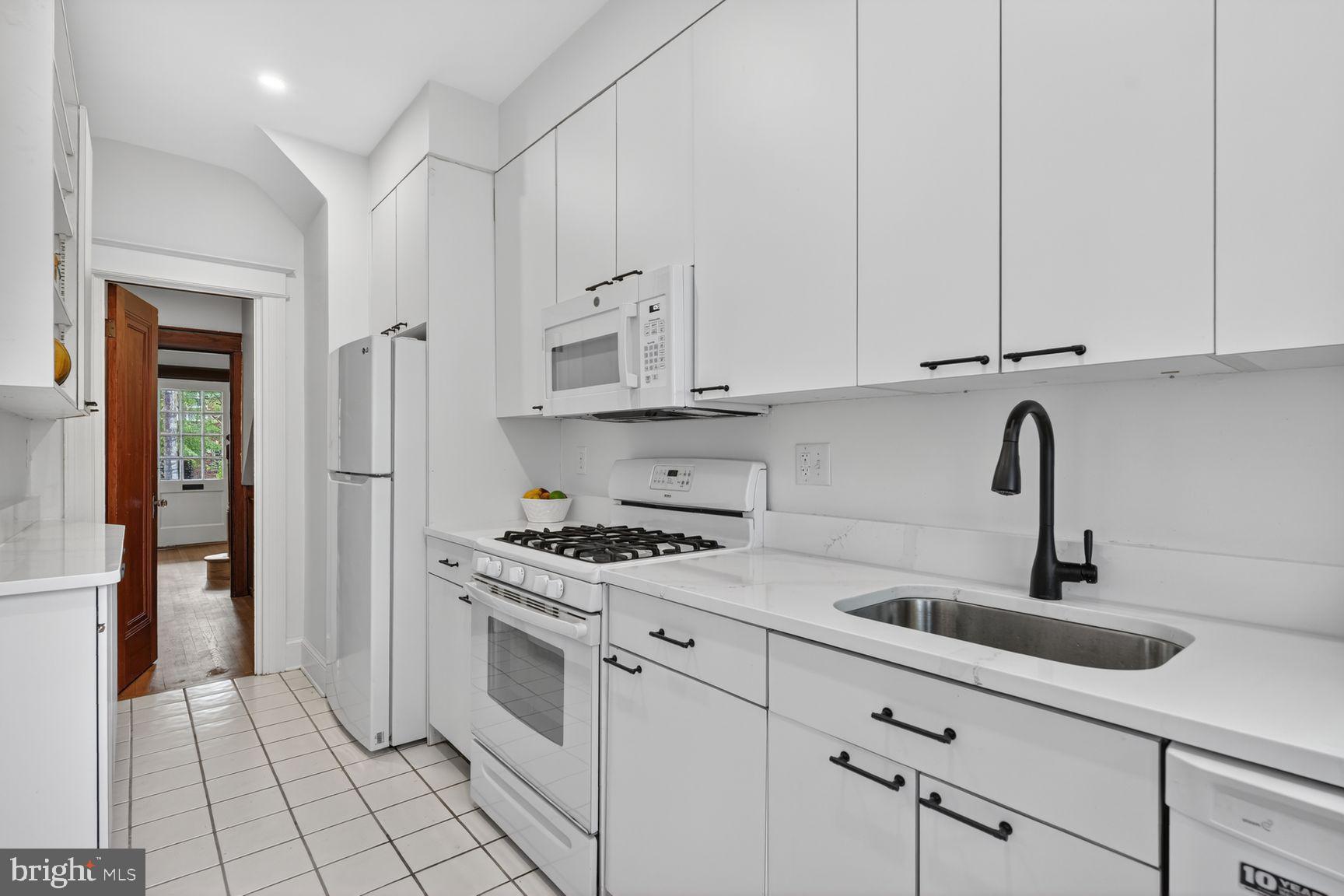 3907 Benton Street Northwest Washington, DC 20007 - Photo 10 of 36