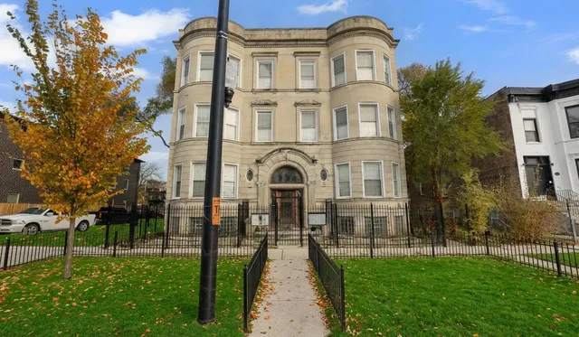 $2,000 | 5341 South Indiana Avenue, Unit 3, Chicago, IL 60615