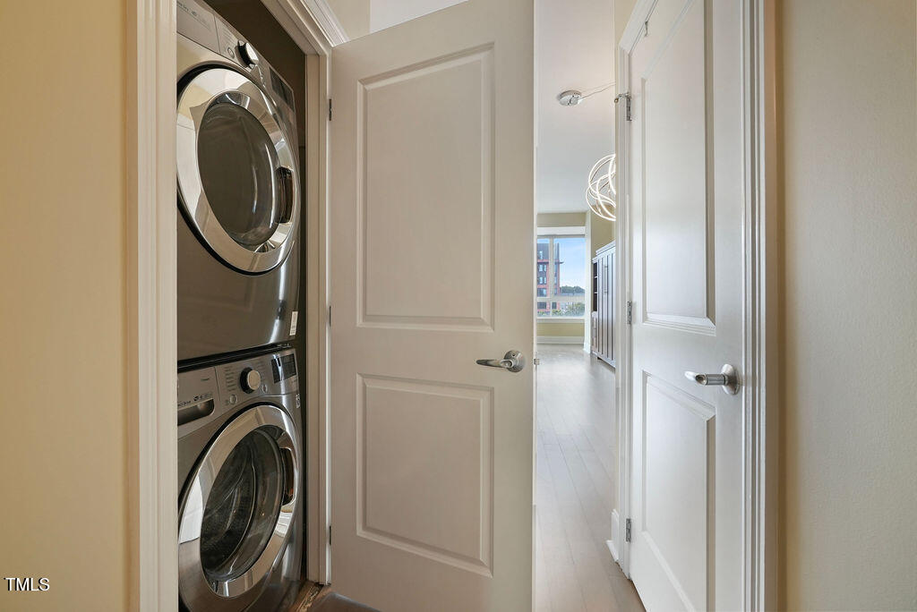 400 West North Street, Unit 604 Raleigh, NC 27603 - Photo 32 of 46 a utility room with dryer and washer