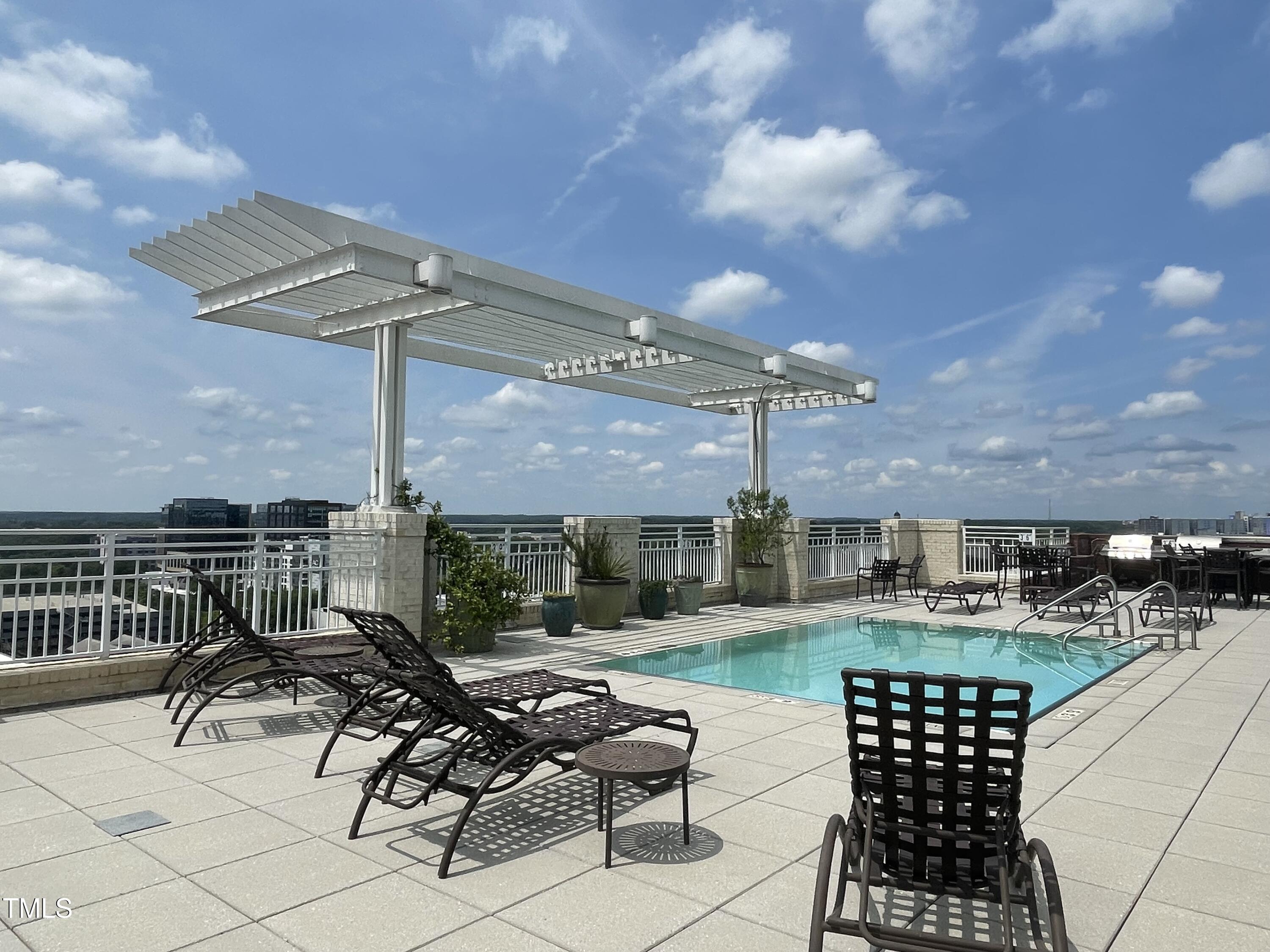 400 West North Street, Unit 604 Raleigh, NC 27603 - Photo 38 of 46 a outdoor view with a sitting space