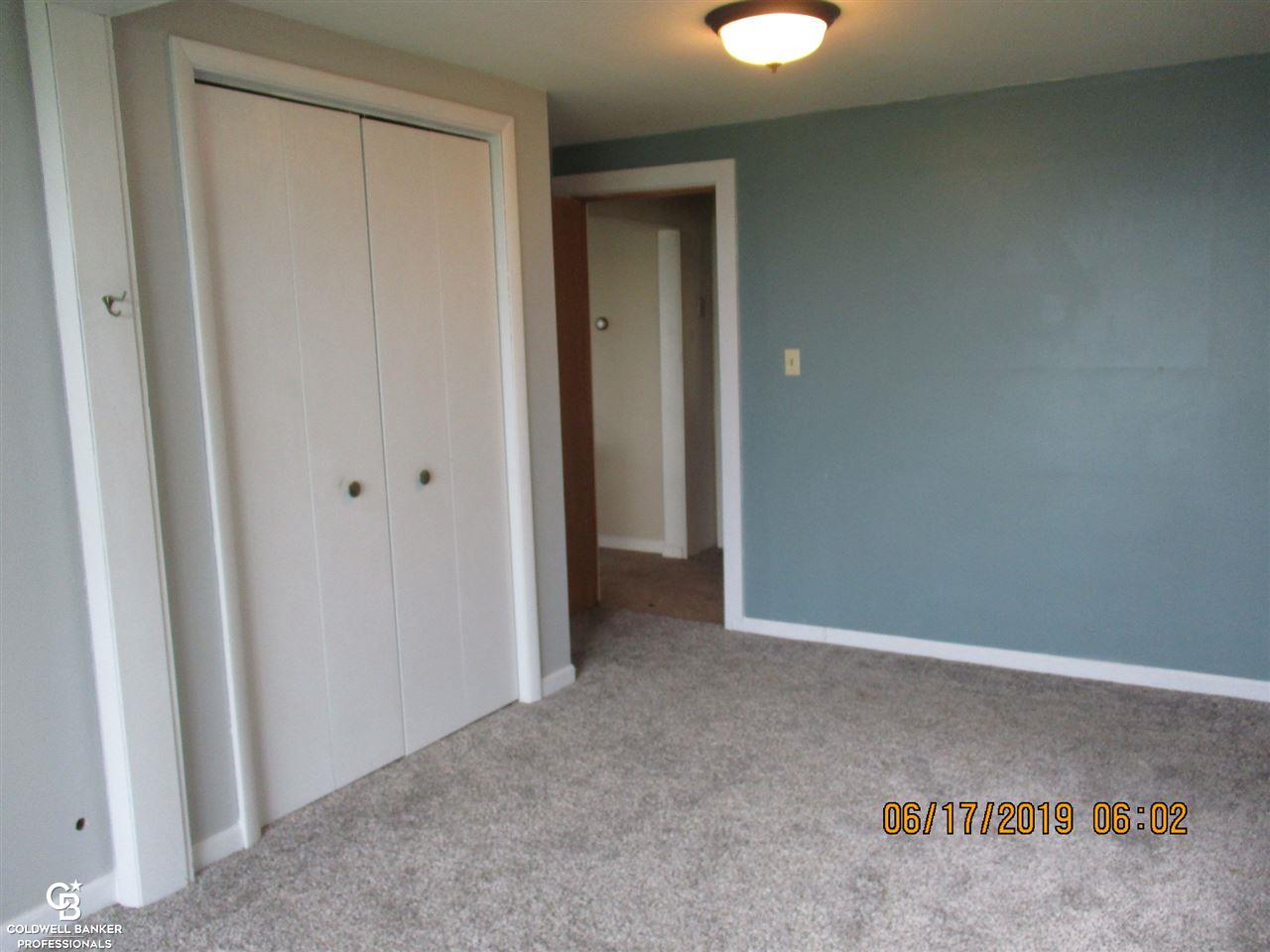 5338 Lakeshore Road Fort Gratiot, MI 48059 - Photo 29 of 41 31384276-28.JPG
