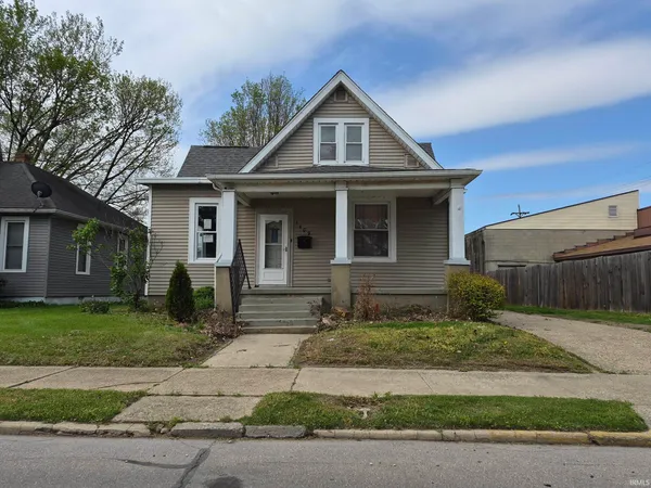 $189,900 | 1409 Main Street, Vincennes, IN 47591